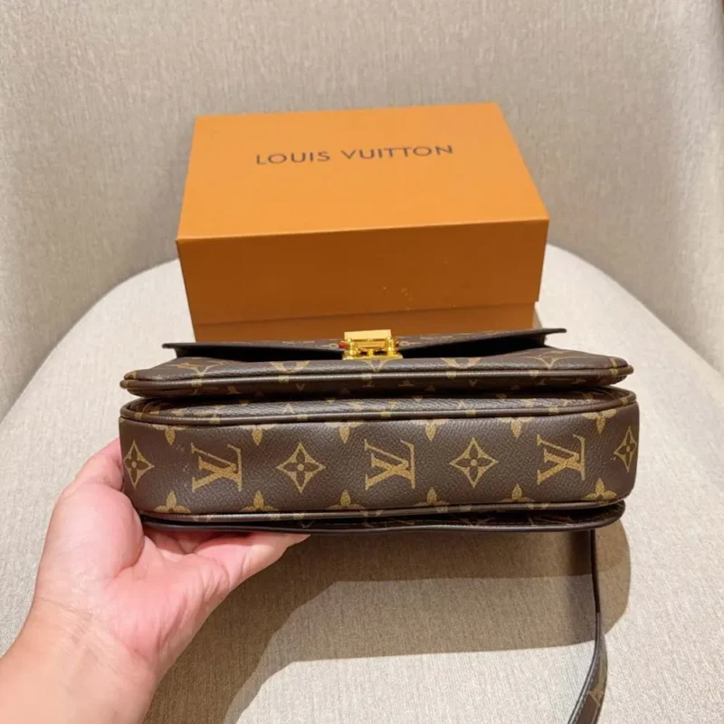 Louis Vuitton LV Women Pochette Metis Monogram M44875