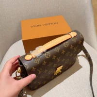 Louis Vuitton LV Women Pochette Metis Monogram M44875 (1)