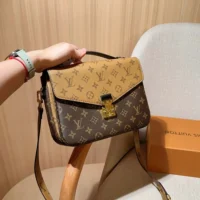 Louis Vuitton LV Women Pochette Metis Monogram Reverse Canvas M44876 (1)