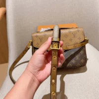 Louis Vuitton LV Women Pochette Metis Monogram Reverse Canvas M44876 (1)