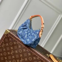 Louis Vuitton LV Women Pochette Valley Monogram Denim M13571 (1)