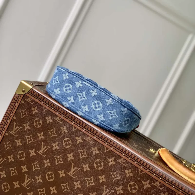 Louis Vuitton LV Women Pochette Valley Monogram Denim M13571
