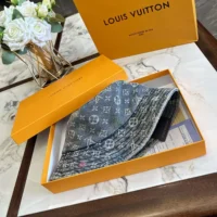 Louis Vuitton Unisex Denim Bucket Hat with Cotton-Blue (3)