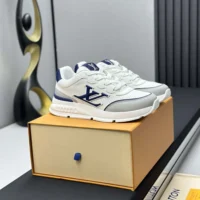 Louis Vuitton Unisex LV Classic Sneaker-Navy 1AHSV3 (1)