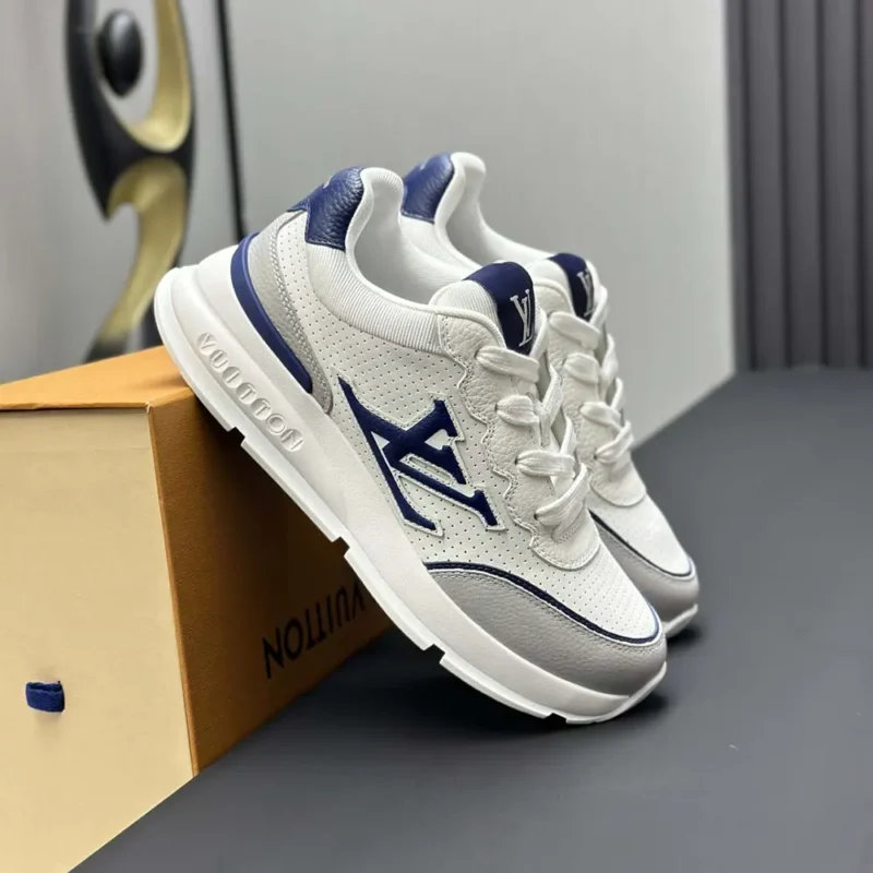 Louis Vuitton Unisex LV Classic Sneaker-Navy 1AHSV3
