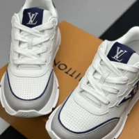 Louis Vuitton Unisex LV Classic Sneaker-Navy 1AHSV3 (1)
