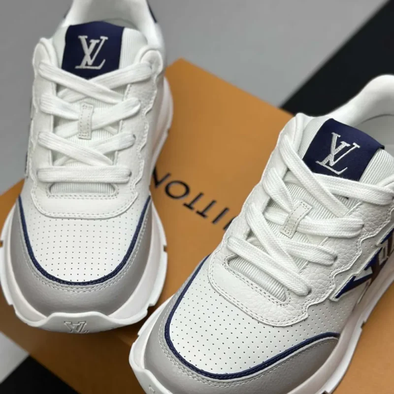 Louis Vuitton Unisex LV Classic Sneaker-Navy 1AHSV3