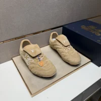 Louis Vuitton Unisex LV Footprint Soccer-Beige 1AHTXA (1)