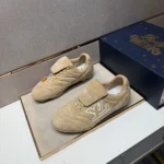 Louis Vuitton Unisex LV Footprint Soccer-Beige 1AHTXA