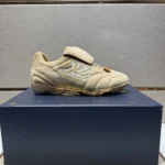 Louis Vuitton Unisex LV Footprint Soccer-Beige 1AHTXA