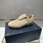 Louis Vuitton Unisex LV Footprint Soccer-Beige 1AHTXA