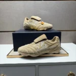 Louis Vuitton Unisex LV Footprint Soccer-Beige 1AHTXA