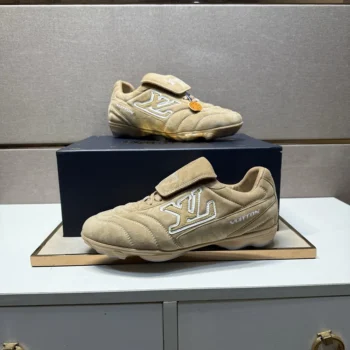 Louis Vuitton Unisex LV Footprint Soccer-Beige 1AHTXA