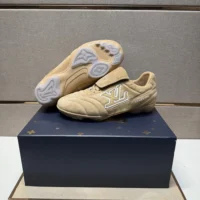 Louis Vuitton Unisex LV Footprint Soccer-Beige 1AHTXA (1)