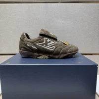 Louis Vuitton Unisex LV Footprint Soccer-Brown 1AHTXU (1)
