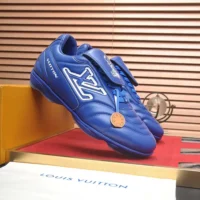 Louis Vuitton Unisex LV Footprint Soccer Sneaker-Blue 1AHDP8 (1)