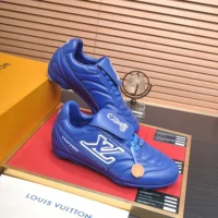 Louis Vuitton Unisex LV Footprint Soccer Sneaker-Blue 1AHDP8 (1)