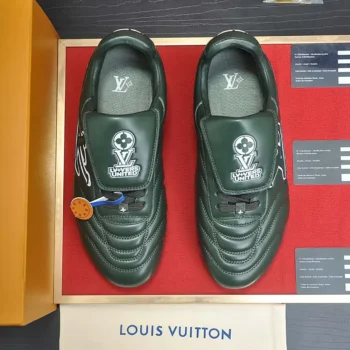Louis Vuitton Unisex LV Footprint Soccer Sneaker-Drak Green 1AHDPP