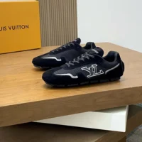 Louis Vuitton Unisex LV LV Rally Sneaker-Black 1AHTZI (1)