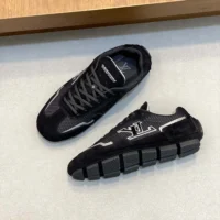 Louis Vuitton Unisex LV LV Rally Sneaker-Black 1AHTZI (1)