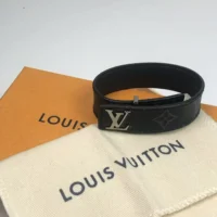 Louis Vuitton Unisex LV Slim Bracelet-Black M6456D (1)