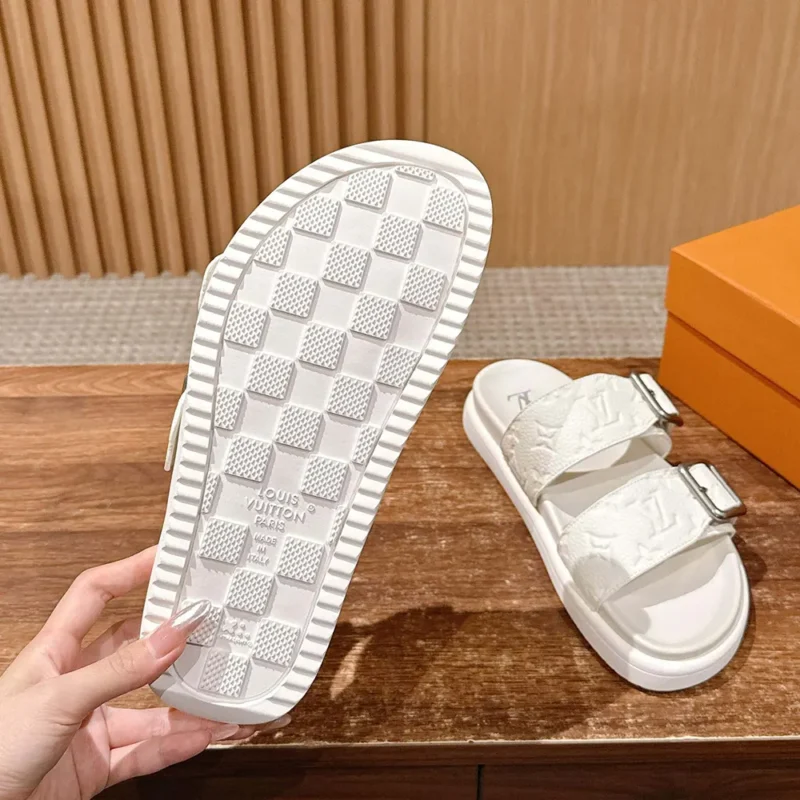 Louis Vuitton Unisex LV Venice Mule-White 1AHSJ3