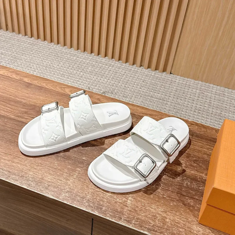 Louis Vuitton Unisex LV Venice Mule-White 1AHSJ3