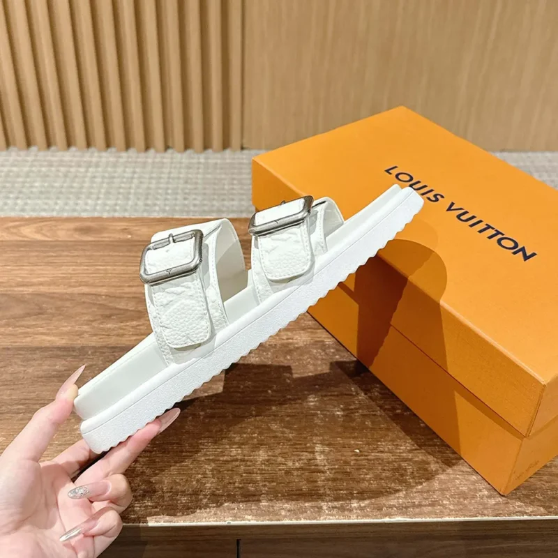 Louis Vuitton Unisex LV Venice Mule-White 1AHSJ3