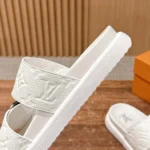 Louis Vuitton Unisex LV Venice Mule-Bianco 1AHSJ3