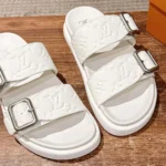 Louis Vuitton Unisex LV Venice Mule-Bianco 1AHSJ3