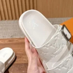 Louis Vuitton Unisex LV Venice Mule-Bianco 1AHSJ3