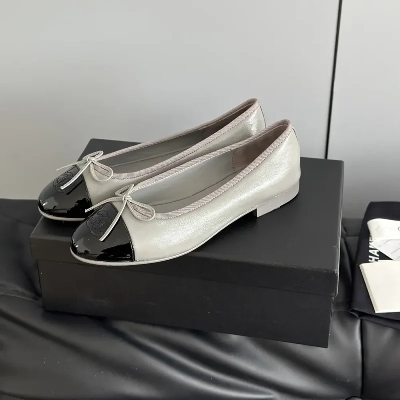 Chanel Women Ballerinas in Lambskin & Patent Calfskin-Grey