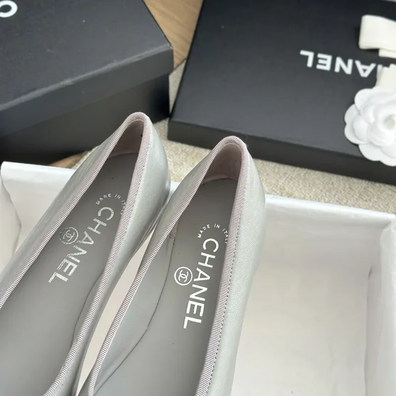 Chanel Women Ballerinas in Lambskin & Patent Calfskin-Grey