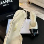 Chanel Slingback da donna in pelle di capra e grosgrain con tacco da 65 mm - Beige