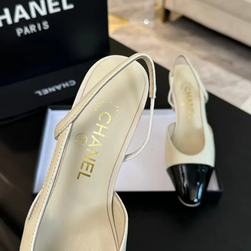 Chanel Slingbacks i getskinn med grosgrain-klack och 65 mm klack – beige