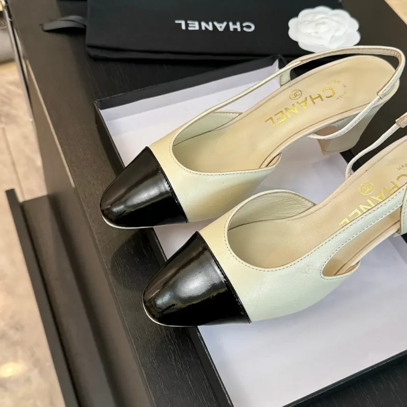 Chanel Slingbacks i getskinn med grosgrain-klack och 65 mm klack – beige