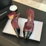 Chanel Slingback da donna in pelle di capra e grosgrain con tacco da 65 mm - Marrone