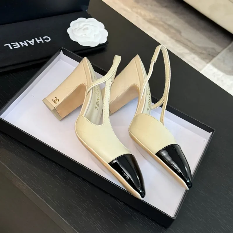 Chanel Slingback da donna in pelle di capra e grosgrain con tacco da 90 mm - Beige