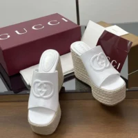 Gucci GG Women’s Interlocking G Sandal-White 817212AP0B0 (1)