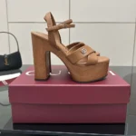 Gucci GG Women's Platform Sandal-Brown 835313BKO00 - Imagen 7