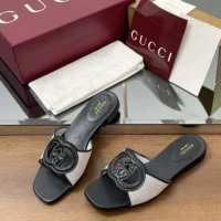 Gucci Women Interlocking G Slide Sandal-Black 835723FAEA0 (1)