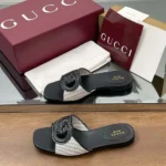 Gucci Sandalo Interlocking G Slide da donna - Nero 835723FAEA0