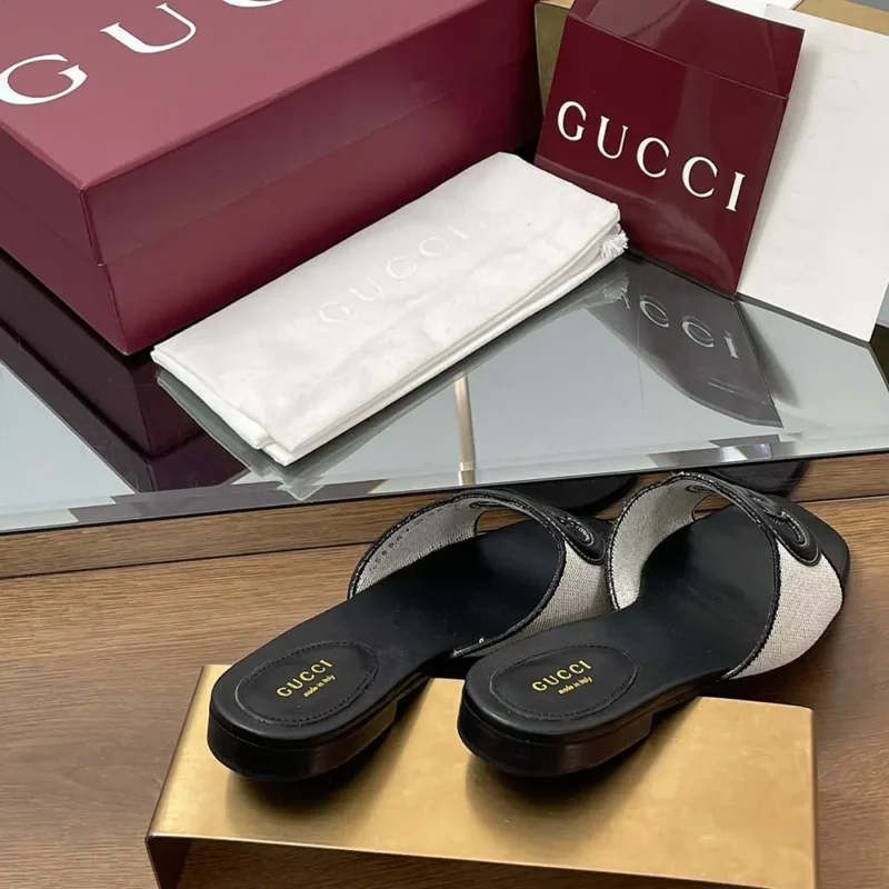 Gucci Women Interlocking G Slide Sandal-Black 835723FAEA0