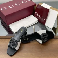 Gucci Women Interlocking G Slide Sandal-Black 835723FAEA0 (1)