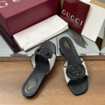 Gucci Sandalo Interlocking G Slide da donna - Nero 835723FAEA0