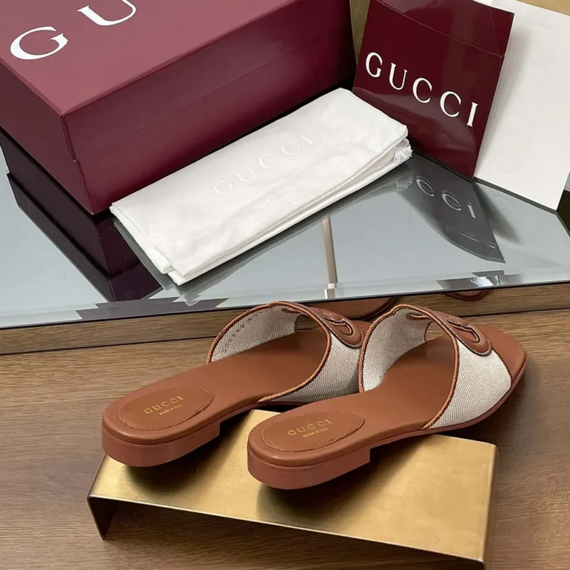 Gucci Women Interlocking G Slide Sandal-Brown ‎835723FAEA0