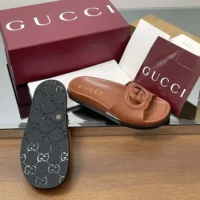 Gucci Women Interlocking G slide sandal-Brown 816334US000 (1)