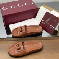 Gucci Women Interlocking G slide sandal-Brown 816334US000 (1)