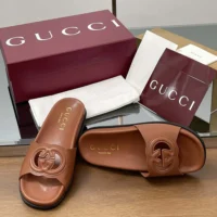 Gucci Women Interlocking G slide sandal-Brown 816334US000 (1)