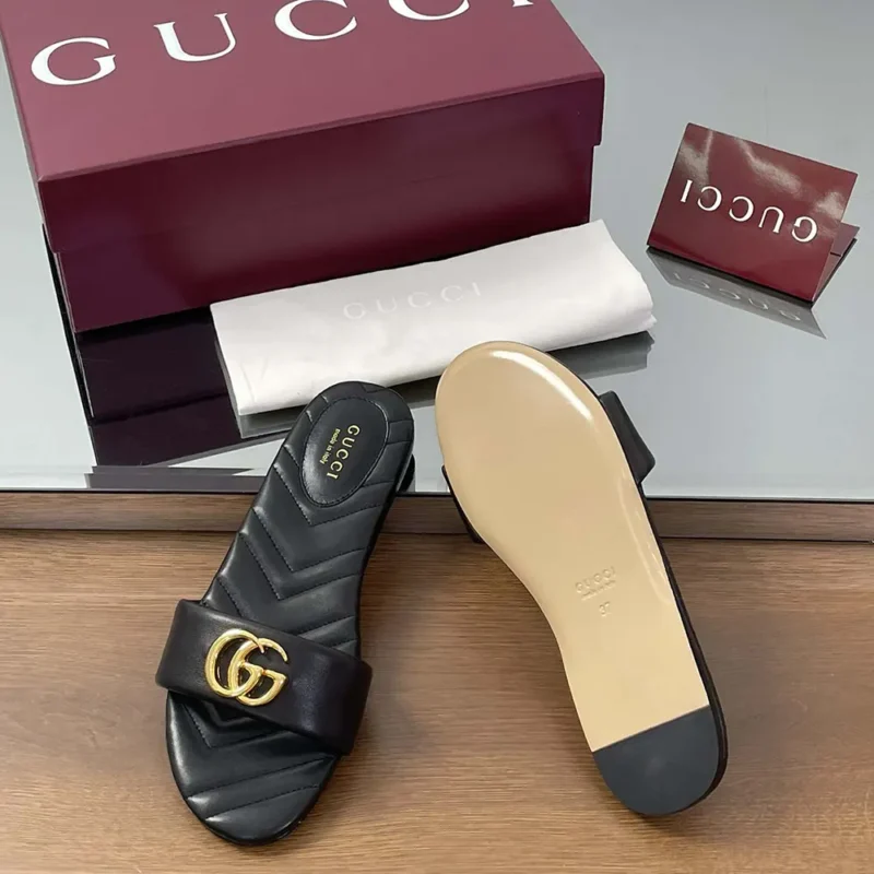 Gucci Women's Slide Sandal with Doube G-Black 832449BKO00